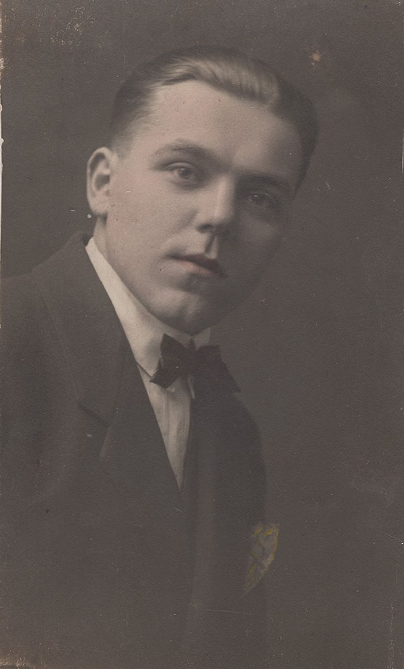 © Dominika Muszynska - The portrait of the great-grandpa Bogdan from his youth in Kresy (Estern Borderlands), 1920s.