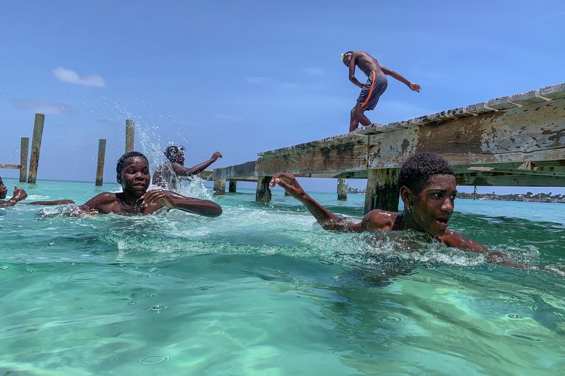 © Gabriela Carrera Marquis - Image from the Just bieng happy ... photography project