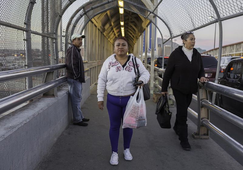 © Ingrid Leyva - Image from the Mexican Shoppers photography project