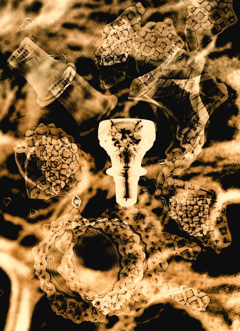 © Jo Stapleton - ©Jo Stapleton, 'dissolving decanter with loose connecting tissue' (2021)