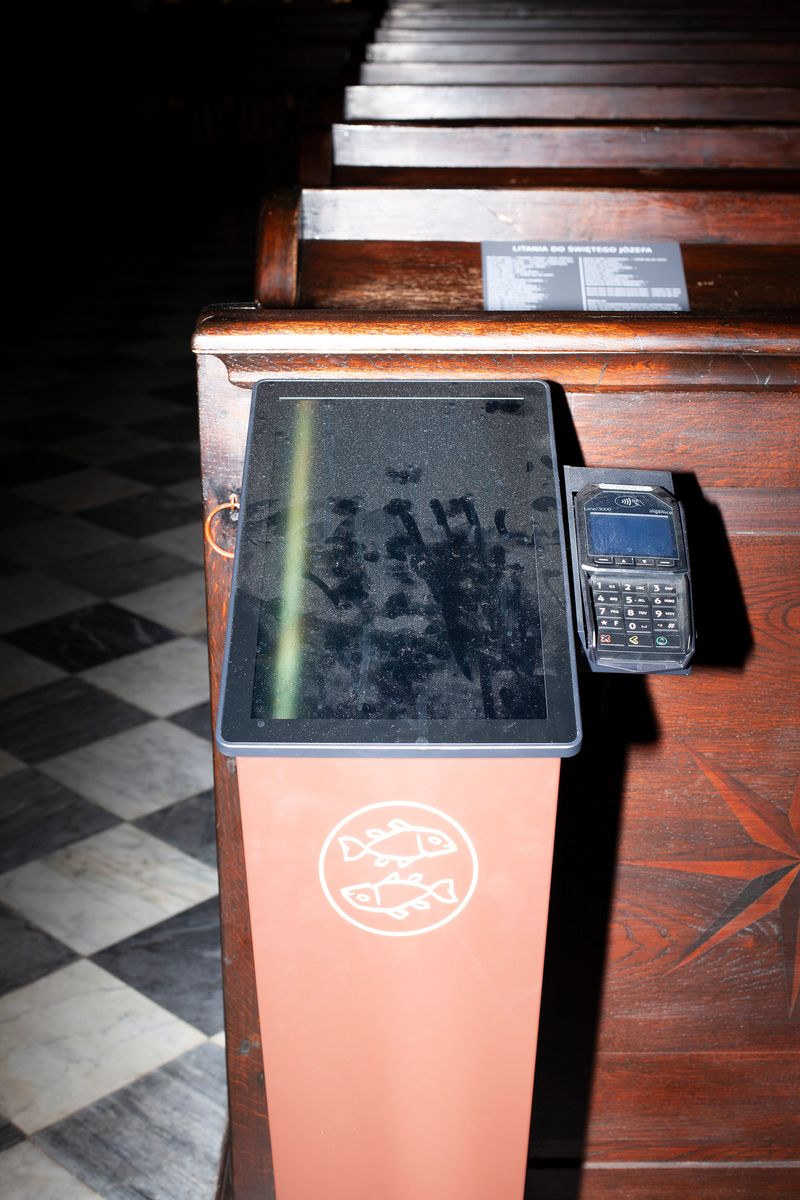 © Joanna Musiał - Image from the Satan at the Paris' gates photography project