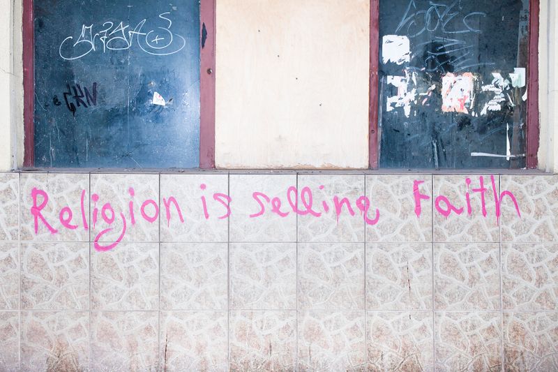 © Joanna Musiał - Image from the Satan at the Paris' gates photography project