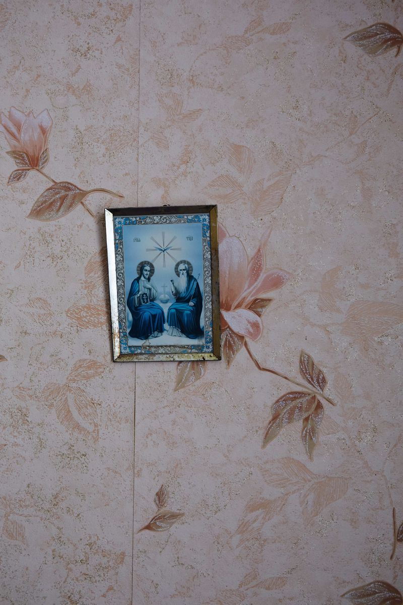 © Arina Starykh - Image from the Blood is thicker than water photography project