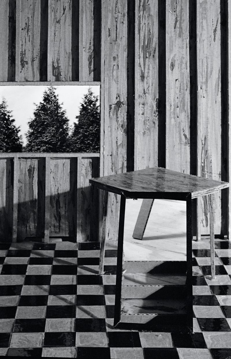 © Robin Crookall - Image from the My Favorite Shapes photography project