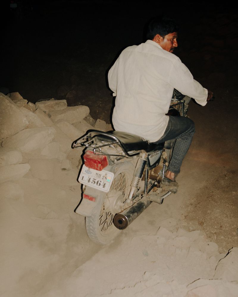 © Sushant Deshmukh - Image from the Raucous Skies & Song Of Remembrance photography project