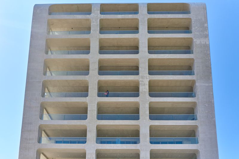 © Ross Gerhold - Image from the Another Day in Paradise photography project