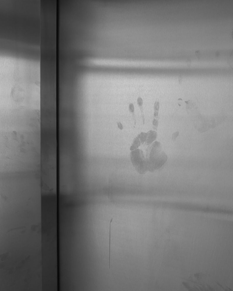 © Ross Gerhold - Image from the Another Day in Paradise photography project