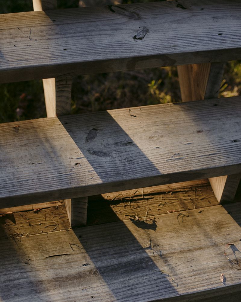 © Ashleigh Howard - Image from the August Gets Cold at Night photography project