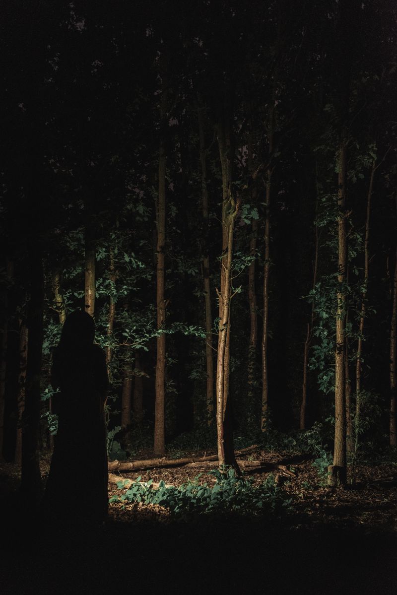 © Michelle Piergoelam - Image from the The untangled tales photography project