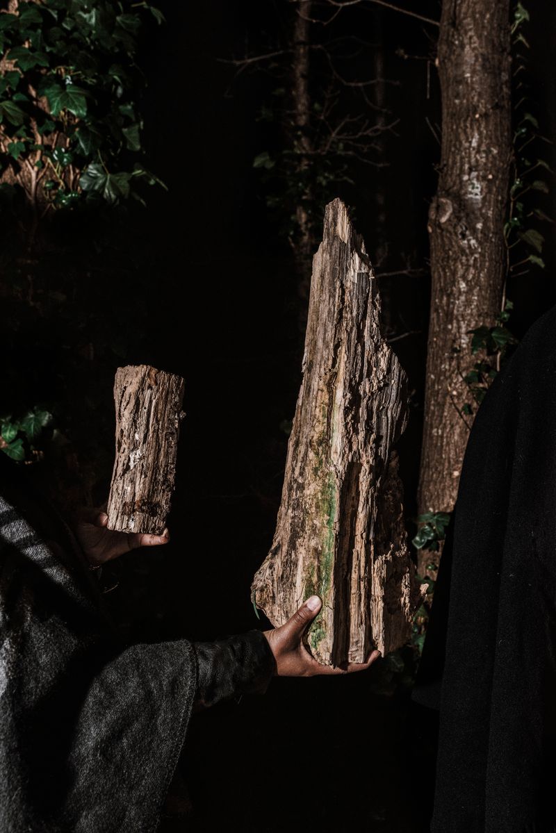 © Michelle Piergoelam - Image from the The untangled tales photography project