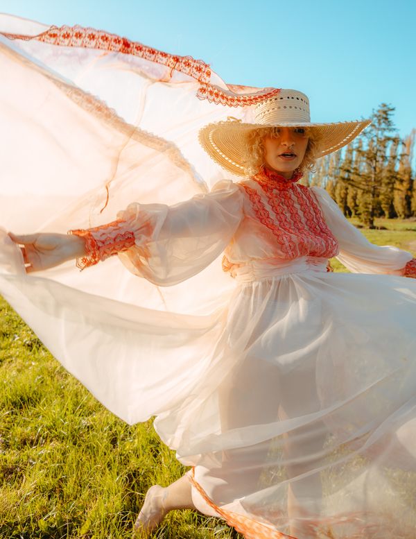 © Paulina Pedraza - Image from the Stay photography project