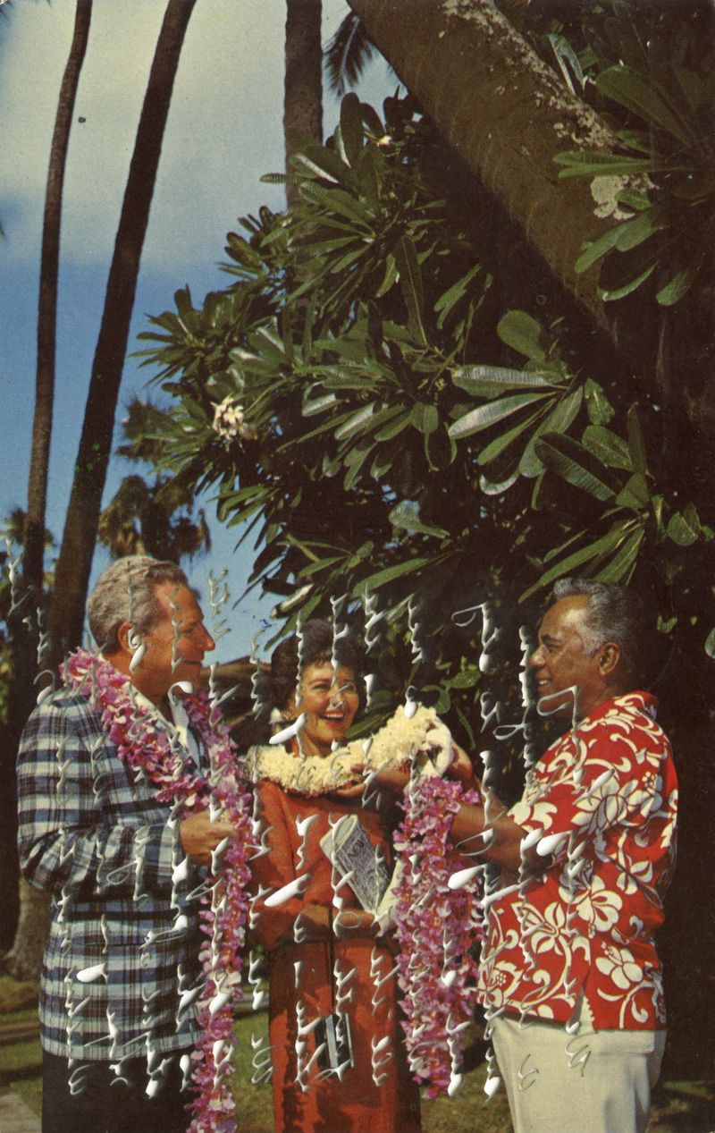 © Leah Schretenthaler - Image from the Aloha From Hawaii photography project