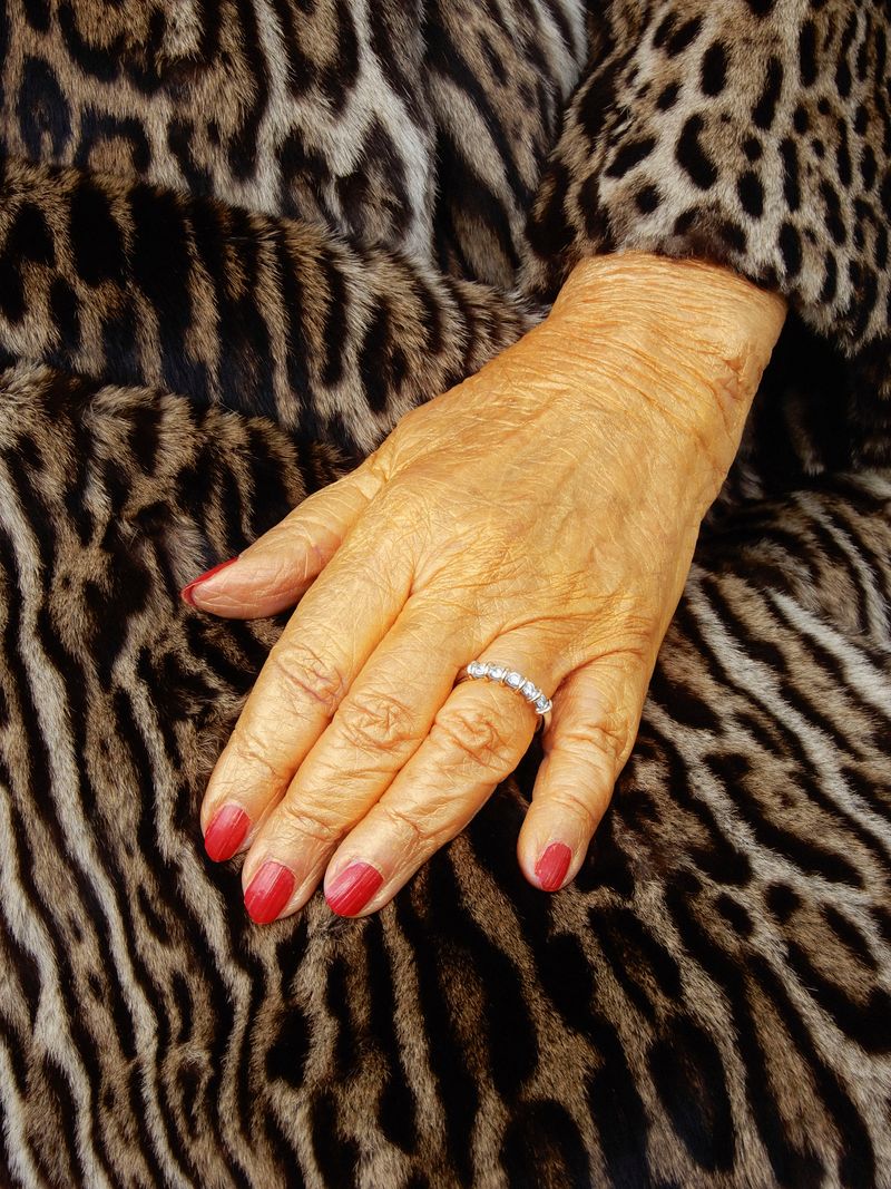 © Sofie Flinth - Golden Hand