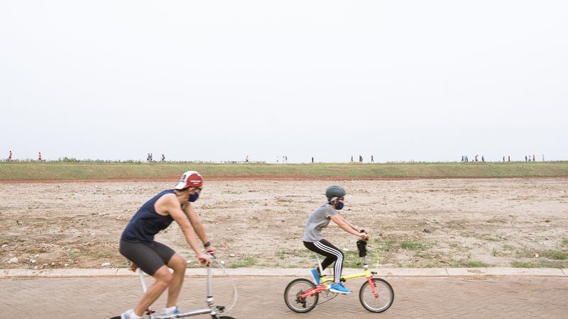 © Adhi Wijaya - Image from the New Island Of Jakarta photography project