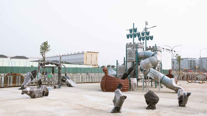 © Adhi Wijaya - Image from the New Island Of Jakarta photography project