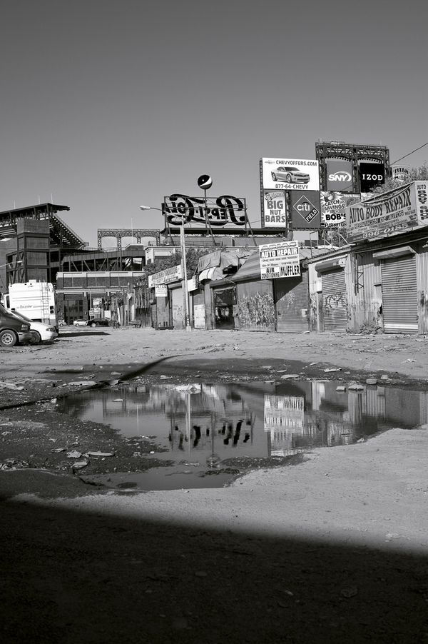 © Jaime Permuth - Image from the YONKEROS photography project