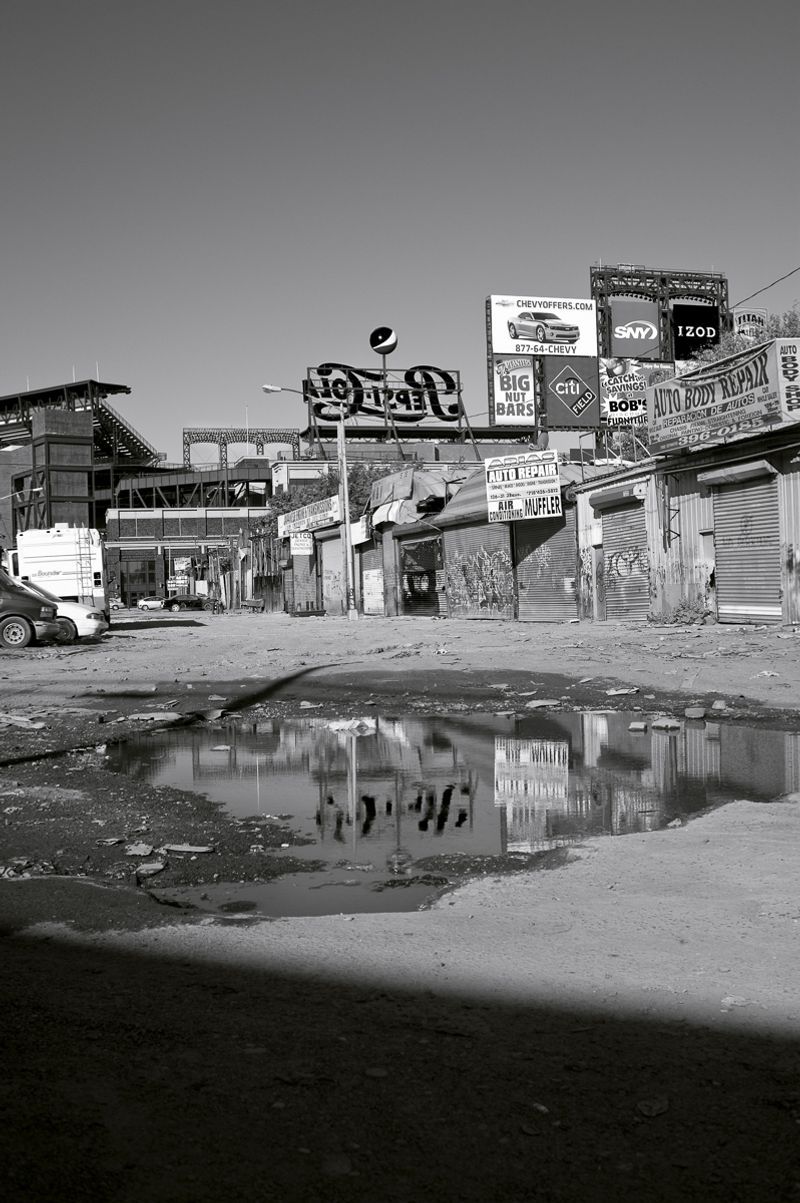 © Jaime Permuth - Image from the YONKEROS photography project