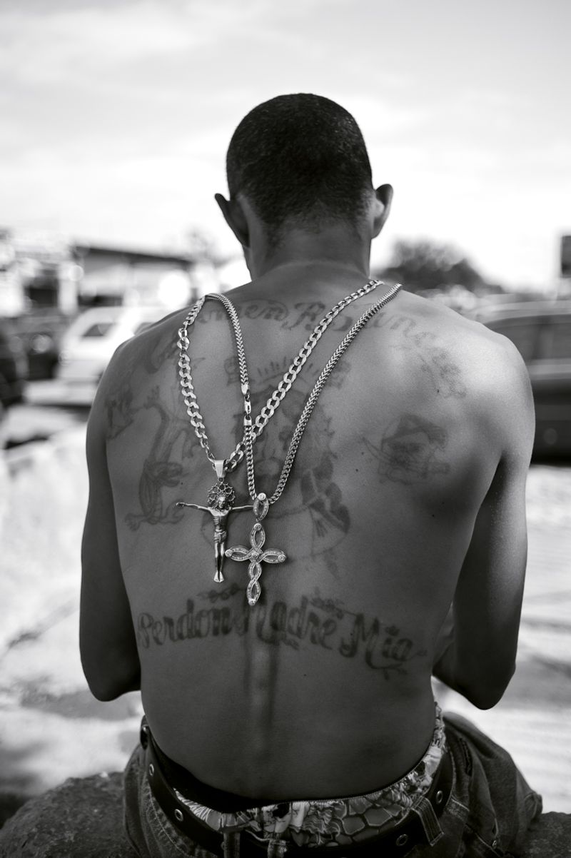 © Jaime Permuth - Image from the YONKEROS photography project