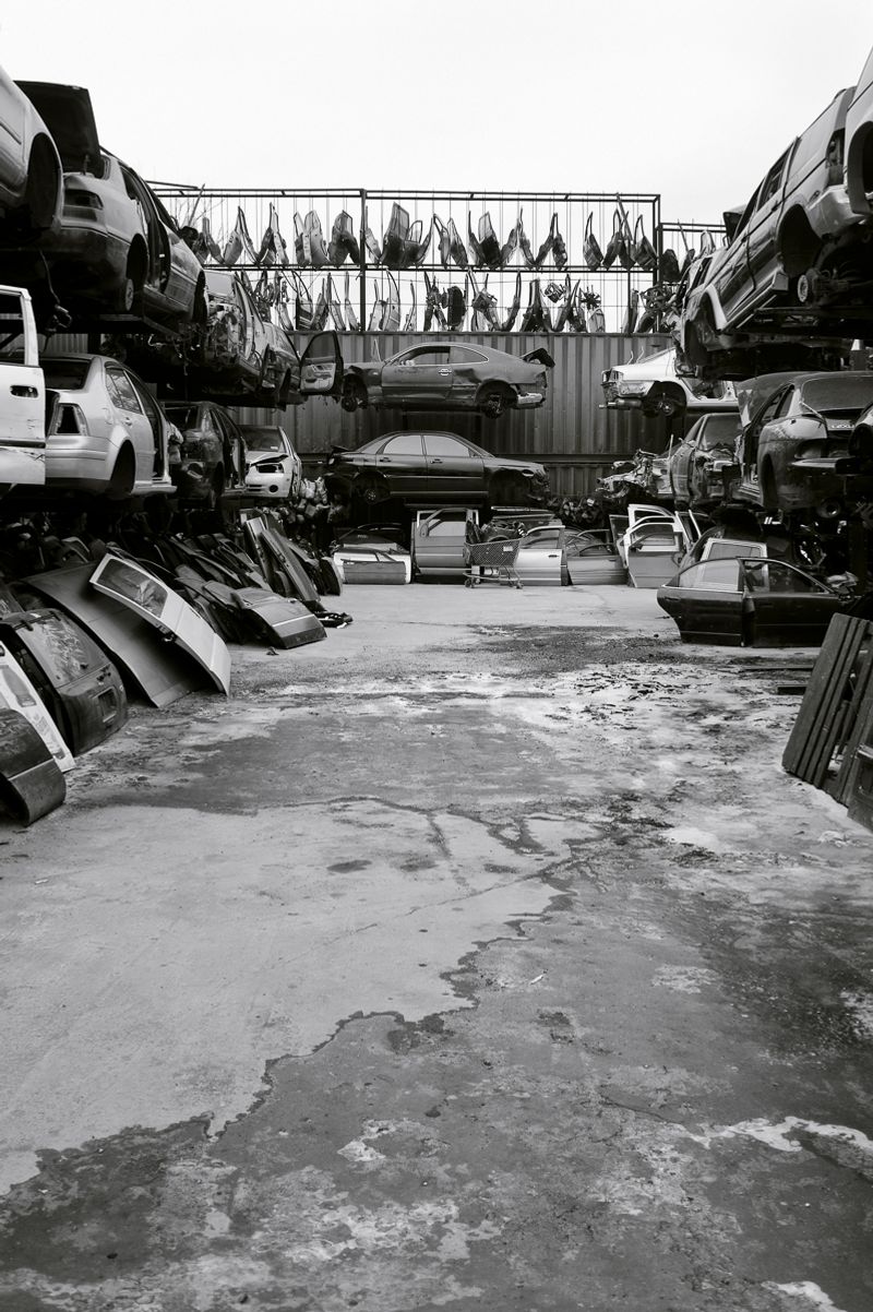 © Jaime Permuth - Image from the YONKEROS photography project