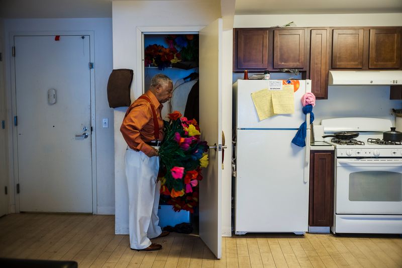 © Jaime Permuth - Image from the Olmedini El Mago photography project