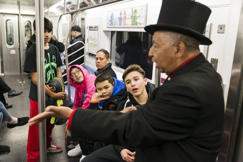 © Jaime Permuth - Olmedo + Houdini = Olmedini