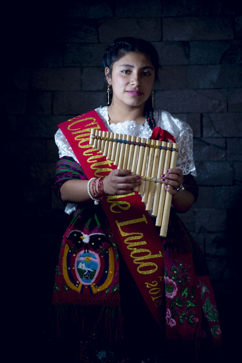 © iLa Coronel - Image from the Cholita sigseña photography project
