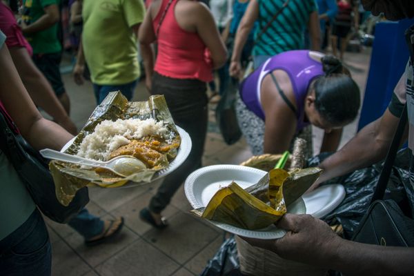 © iLa Coronel - Image from the habitantes del Caos(la bahia) photography project