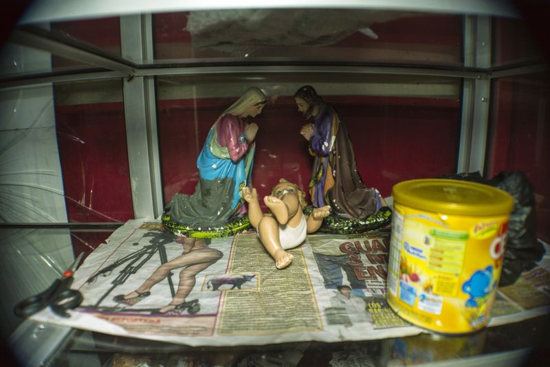 © iLa Coronel - Image from the habitantes del Caos(la bahia) photography project