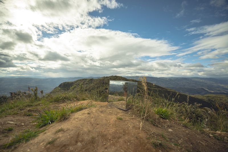 © iLa Coronel - Image from the El cielo bajo los pies photography project