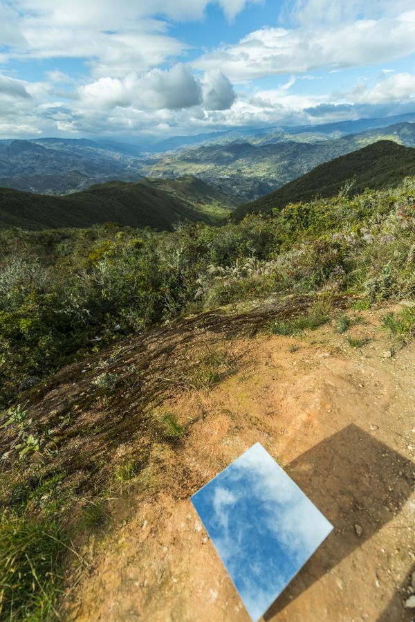 © iLa Coronel - Image from the El cielo bajo los pies photography project