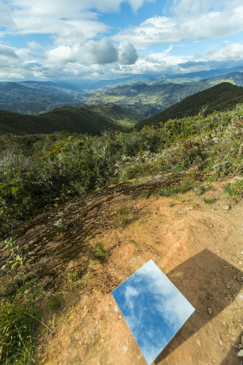 © iLa Coronel - Image from the El cielo bajo los pies photography project