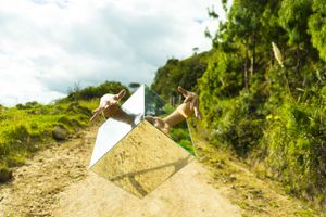 El cielo bajo los pies