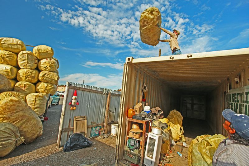 © Richard Street - Image from the Knife Fight City photography project