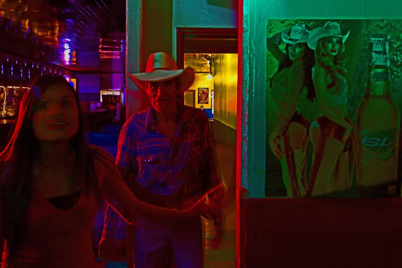 © Richard Street - Image from the Knife Fight City photography project