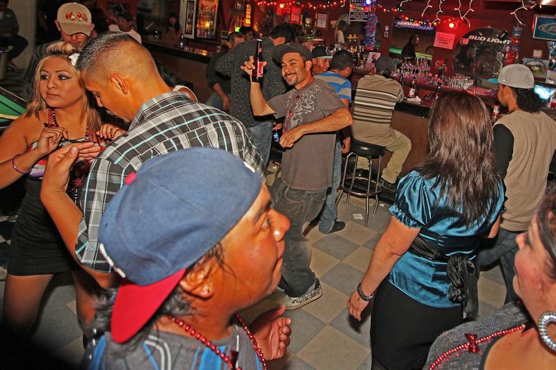 © Richard Street - Image from the Knife Fight City photography project