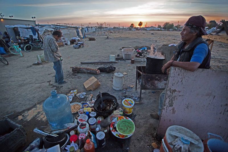 © Richard Street - Image from the Knife Fight City and the Kingdom of Dust photography project