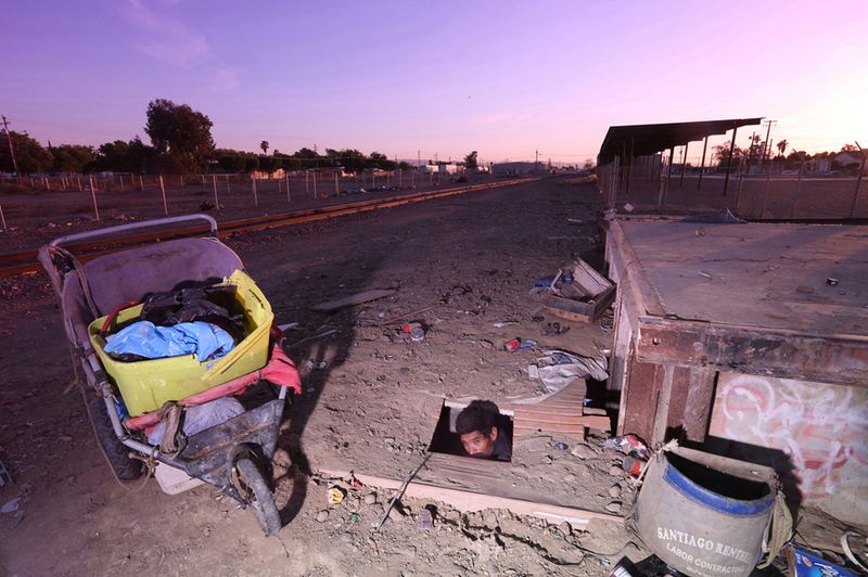 © Richard Street - Image from the Knife Fight City and the Kingdom of Dust photography project