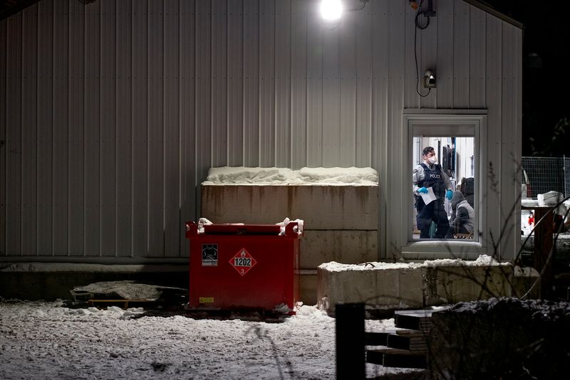 © Ruth Kaplan - Canadian border building.