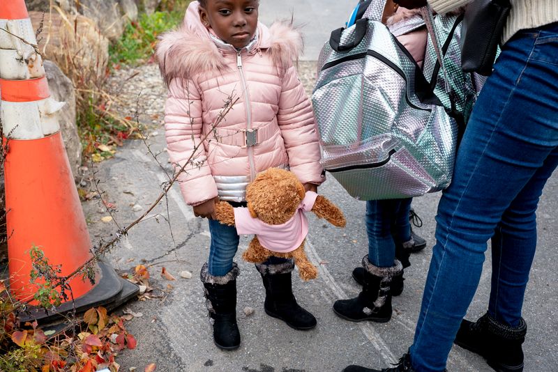 © Ruth Kaplan - Image from the The Theater of Roxham Road photography project