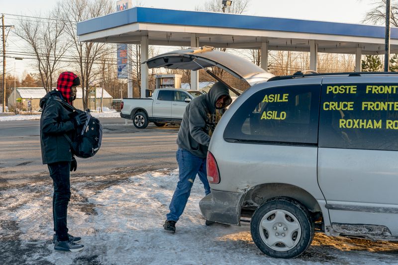 © Ruth Kaplan - Image from the The Theater of Roxham Road photography project