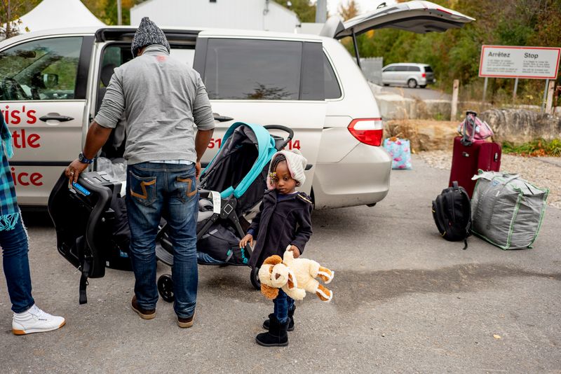 © Ruth Kaplan - Image from the The Theater of Roxham Road photography project