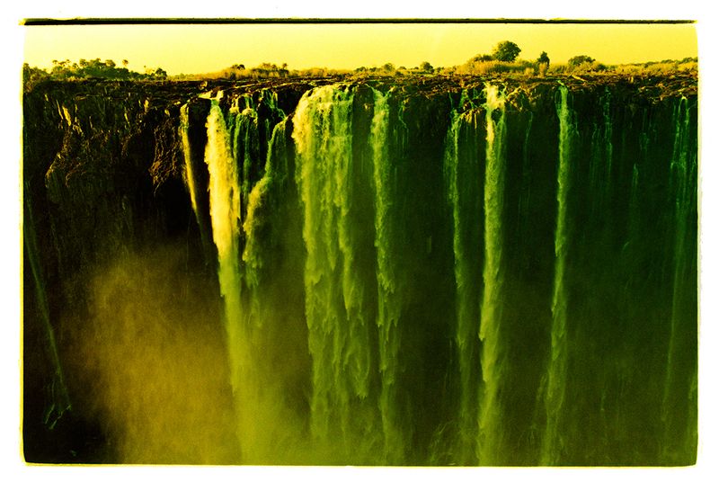 © Chloé Nicosia - Image from the ONE HUNDRED TRILLION DOLLARS photography project