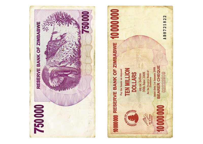 © Chloé Nicosia - Image from the ONE HUNDRED TRILLION DOLLARS photography project