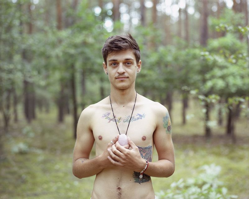 © Kasia Łukasiewicz - 7. Miłosz – the healer who performs energetic massages and makes natural stone jewelry.
