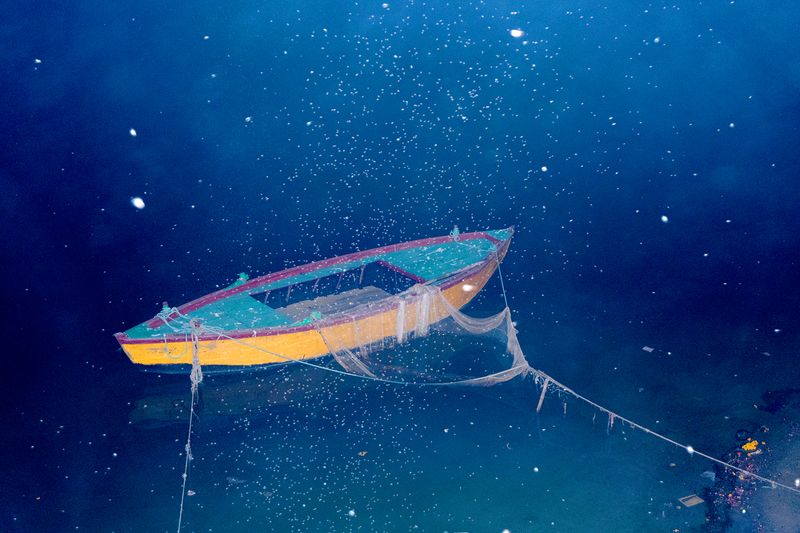 © Kanrapee Chokpaiboon - Boat by The Ganges River.