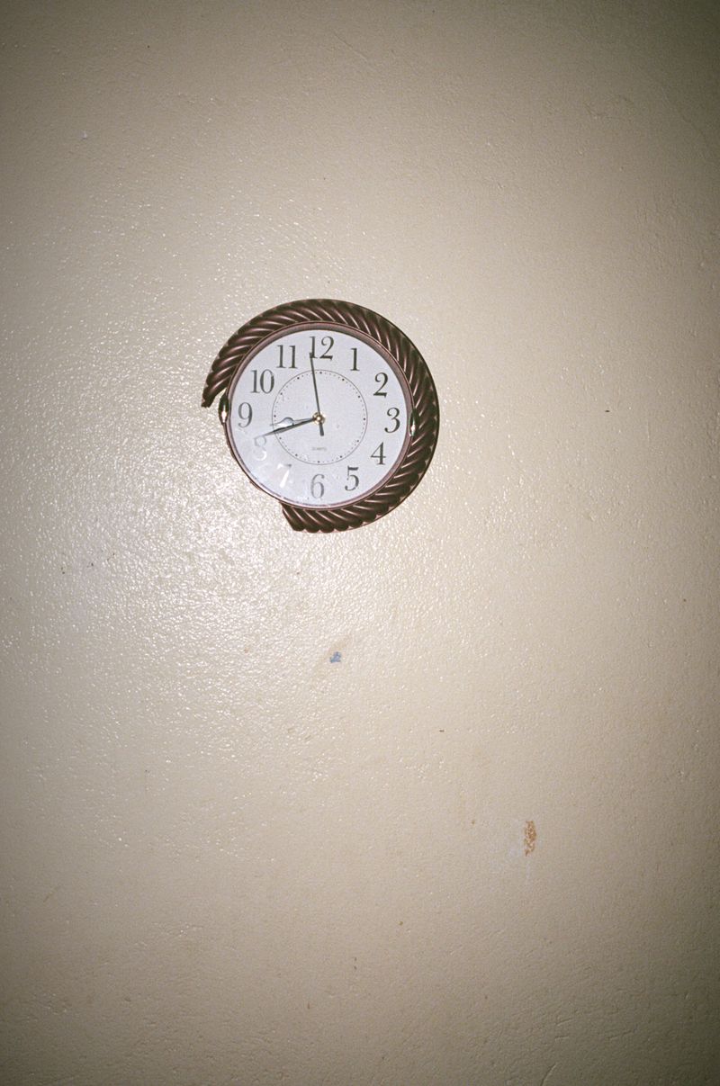 © Daniel Guix - Clock showing the time at Mostafa’s house