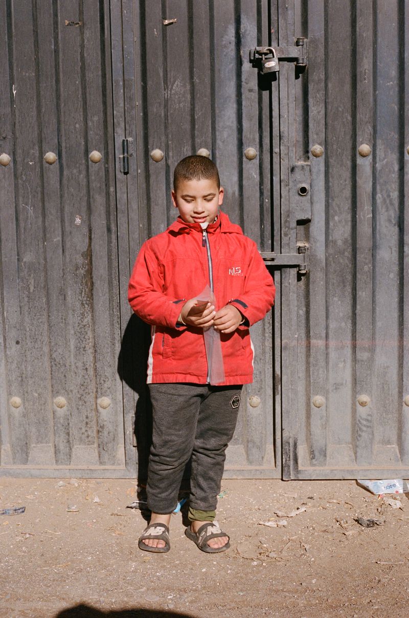 © Daniel Guix - kid from Asni posing for the picture