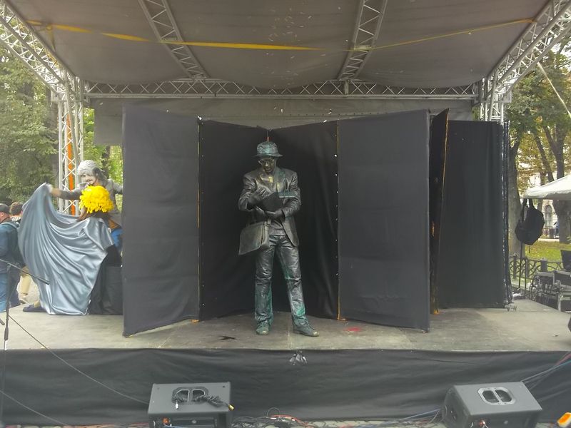 © Andrei  Kolyaskin - Living  scuptures  on  the  Independence  Day  in  Ivano - Frankivsk  City , Ukraine .