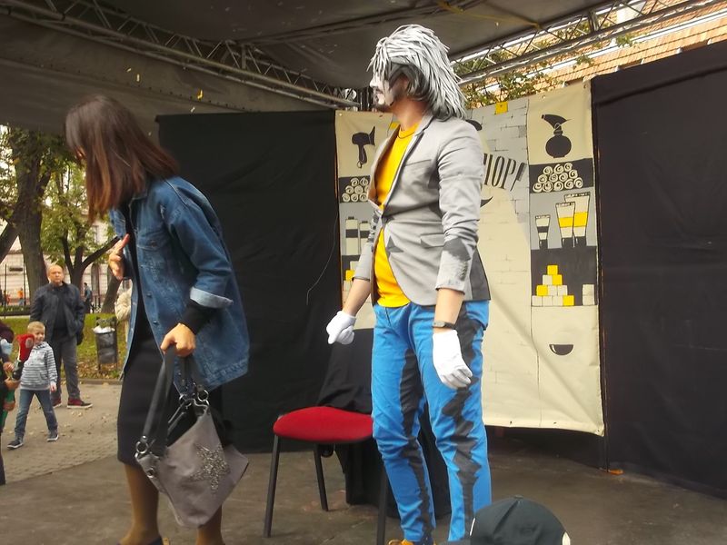 © Andrei  Kolyaskin - Living  scuptures  on  the  Independence  Day  in  Ivano - Frankivsk  City , Ukraine .