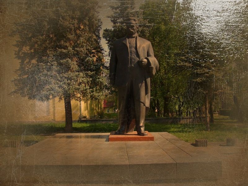 © Andrei  Kolyaskin - Monument  of  great  ukrainian  poet  and   writer  Ivan  Franko  in  town  Drogobych  of  Lviv  region , Ukraine .